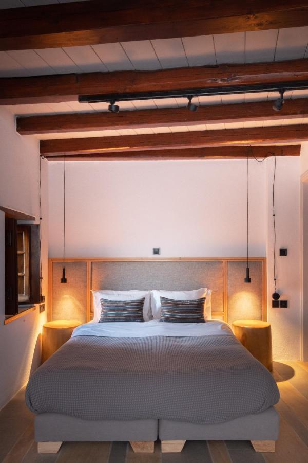 Kalnterimi Guesthouses โมเน็มวาซี ภายนอก รูปภาพ